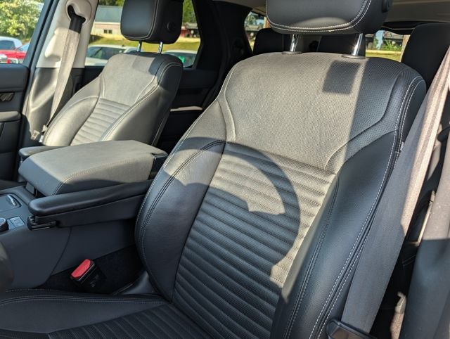 2024 Land Rover Discovery S