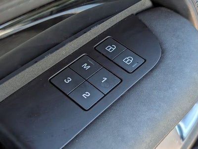 2024 Land Rover Discovery S