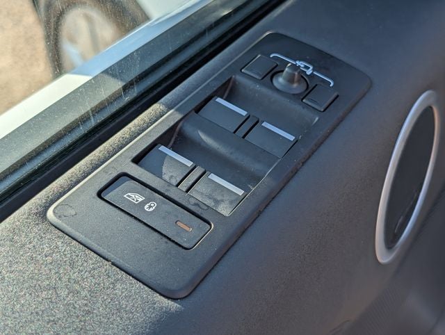 2024 Land Rover Discovery S