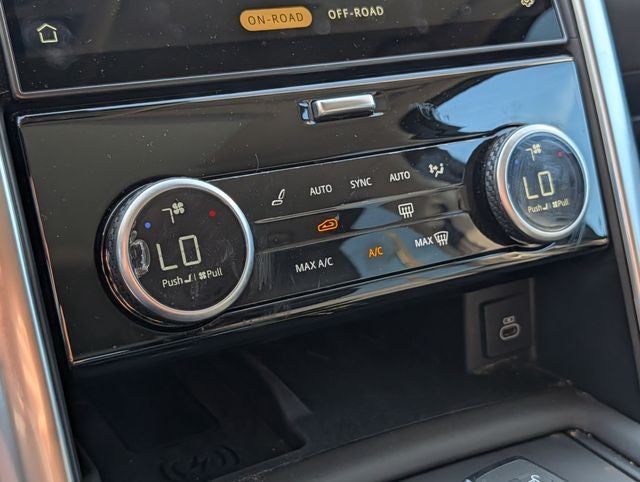 2024 Land Rover Discovery S