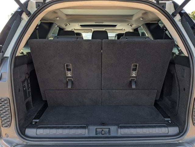 2024 Land Rover Discovery S