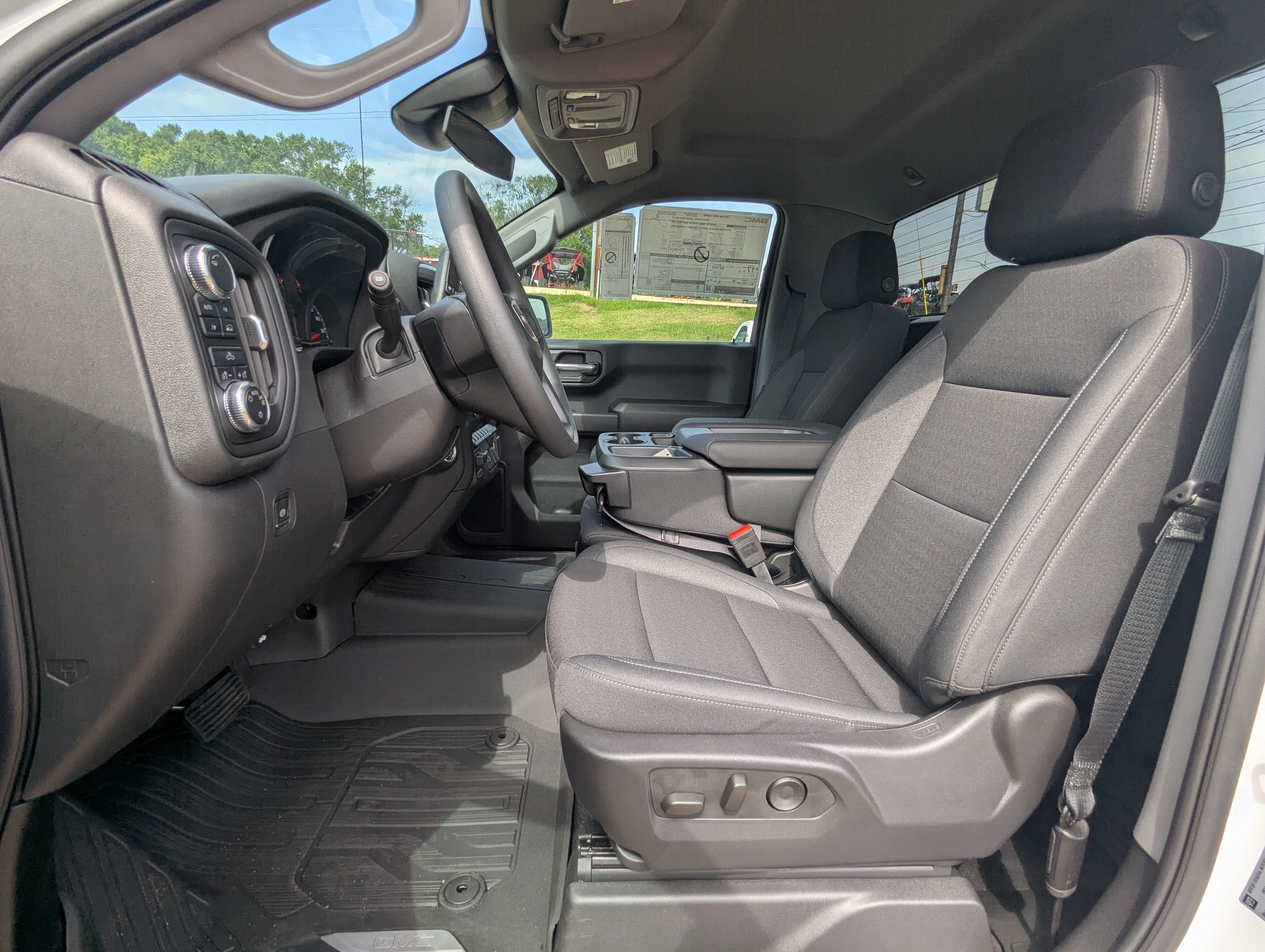 2025 GMC Sierra 1500 Pro