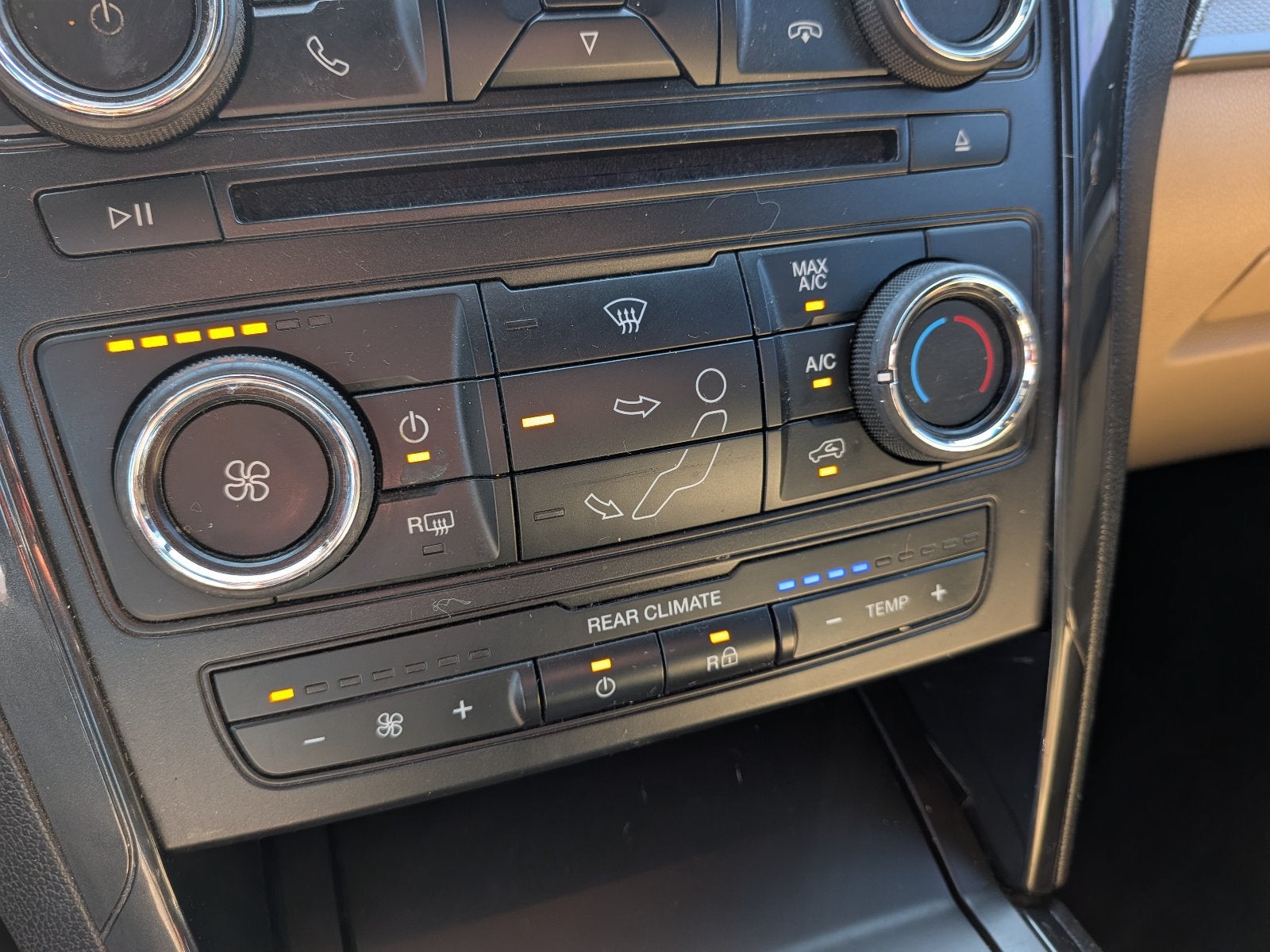2016 Ford Explorer Base