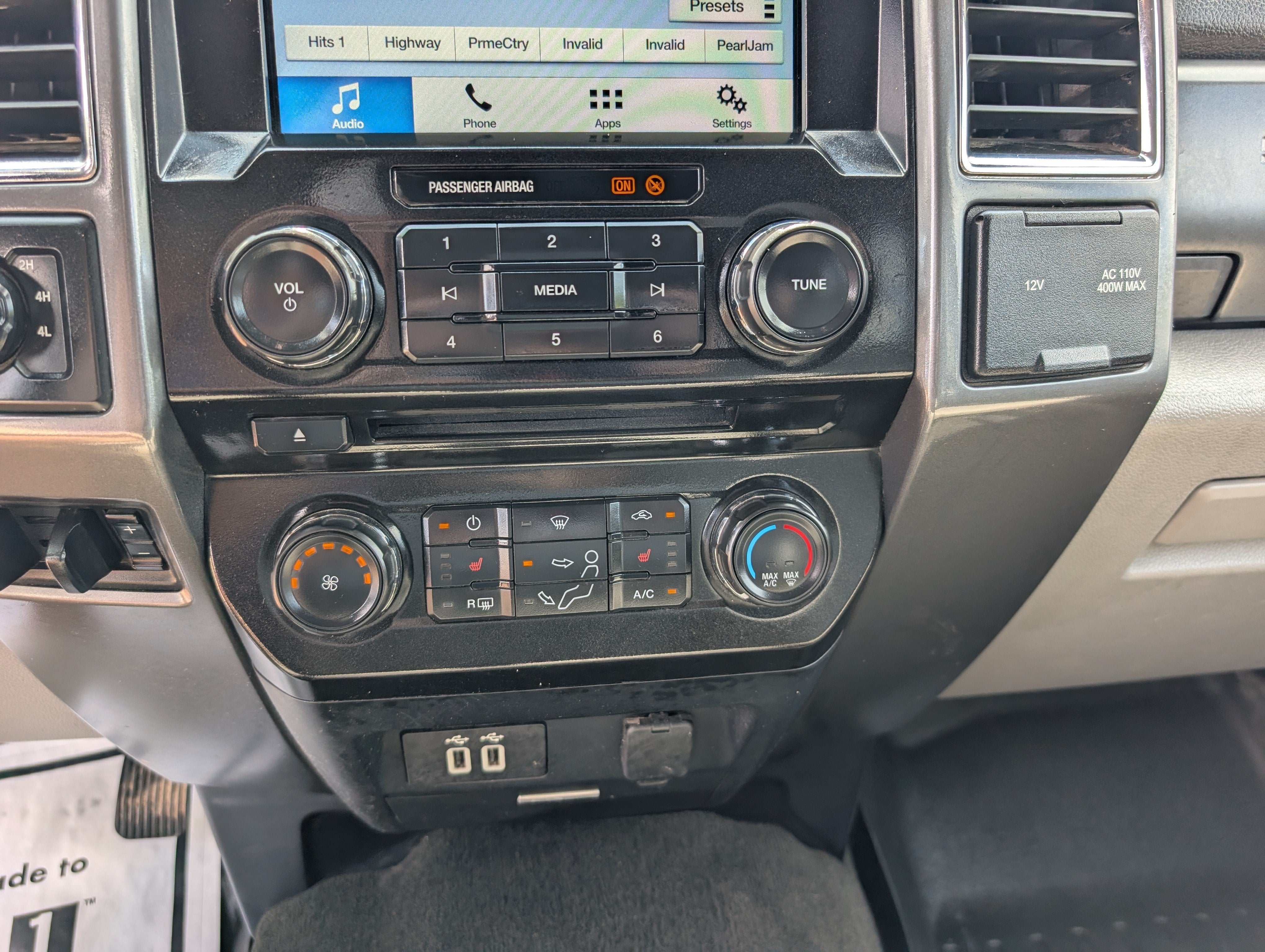 2017 Ford Super Duty F-250 SRW Lariat