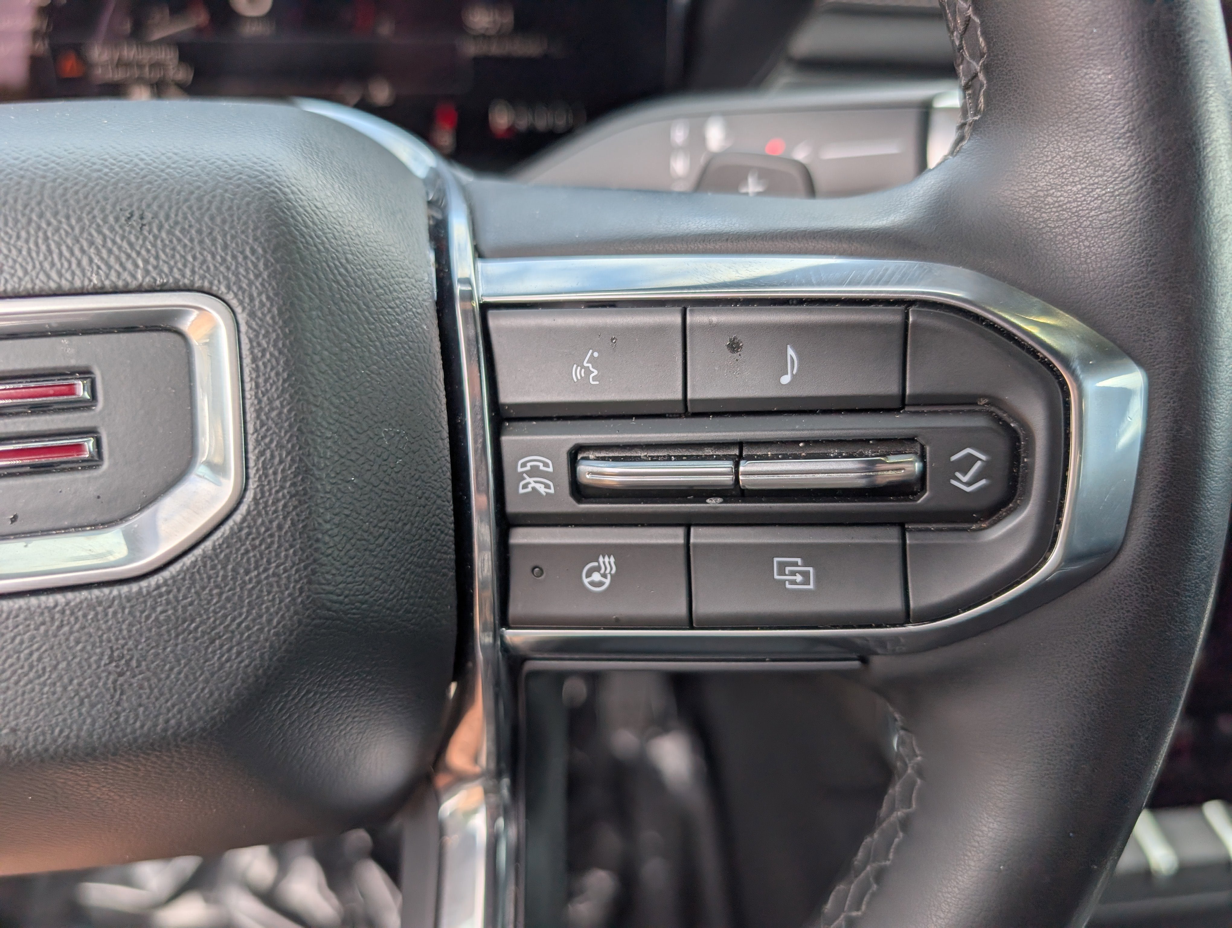 2024 GMC Acadia Elevation