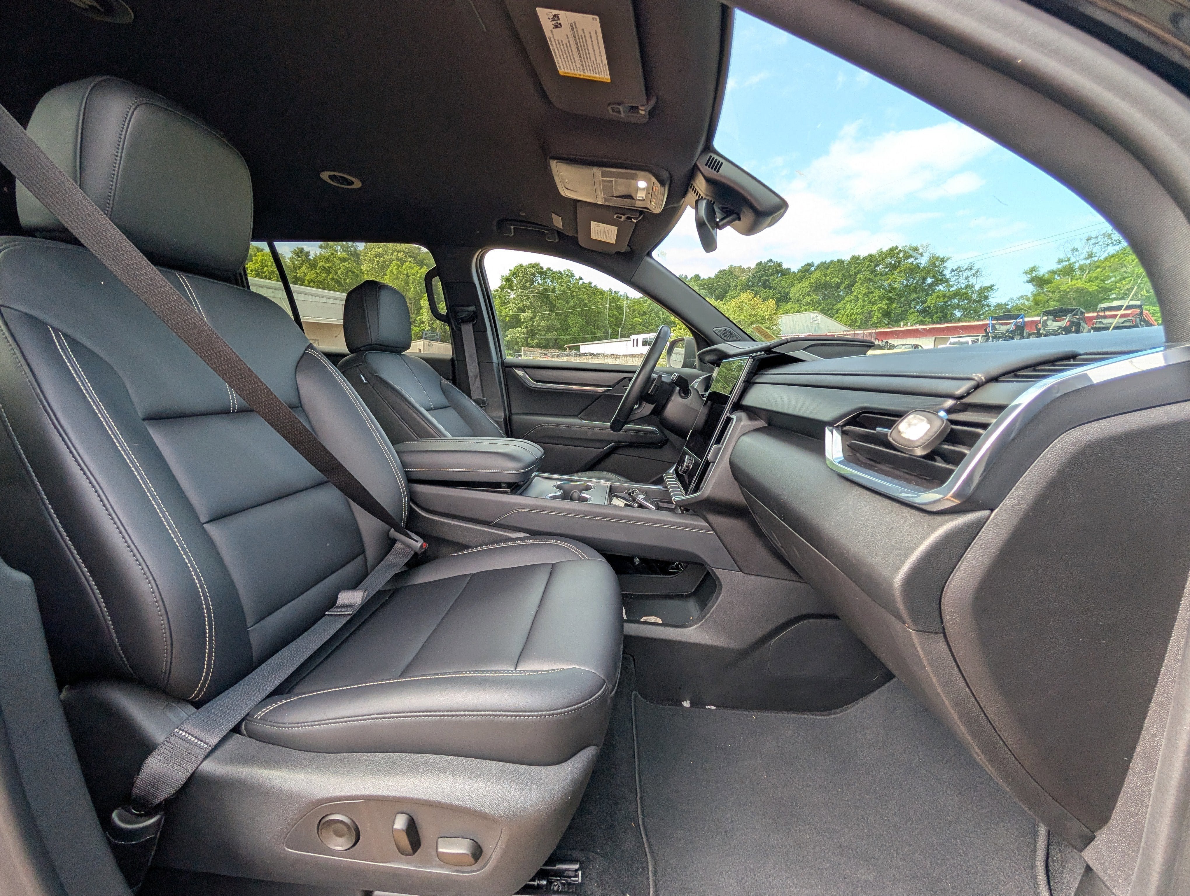 2024 GMC Acadia Elevation