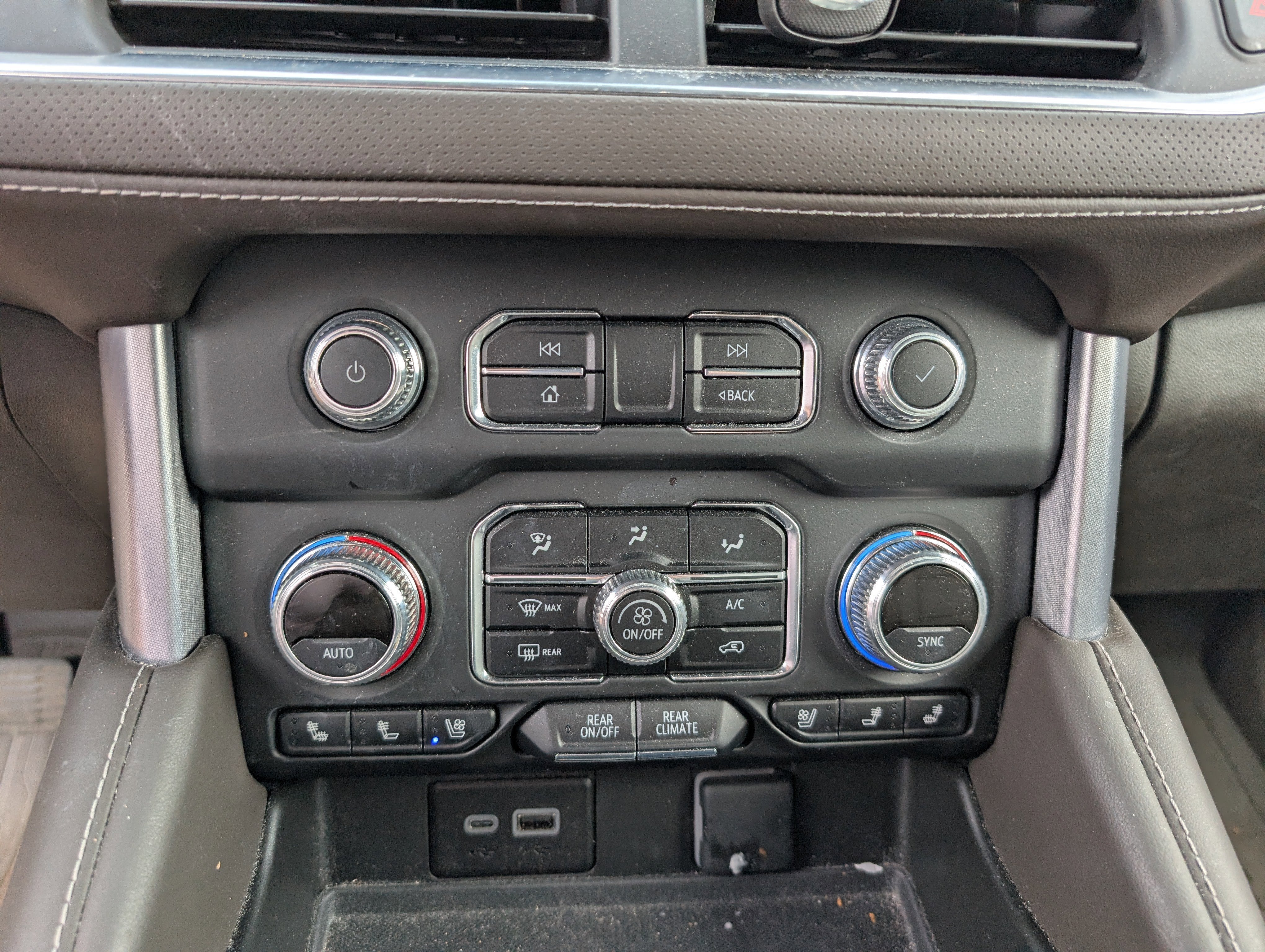 2023 GMC Yukon XL SLT