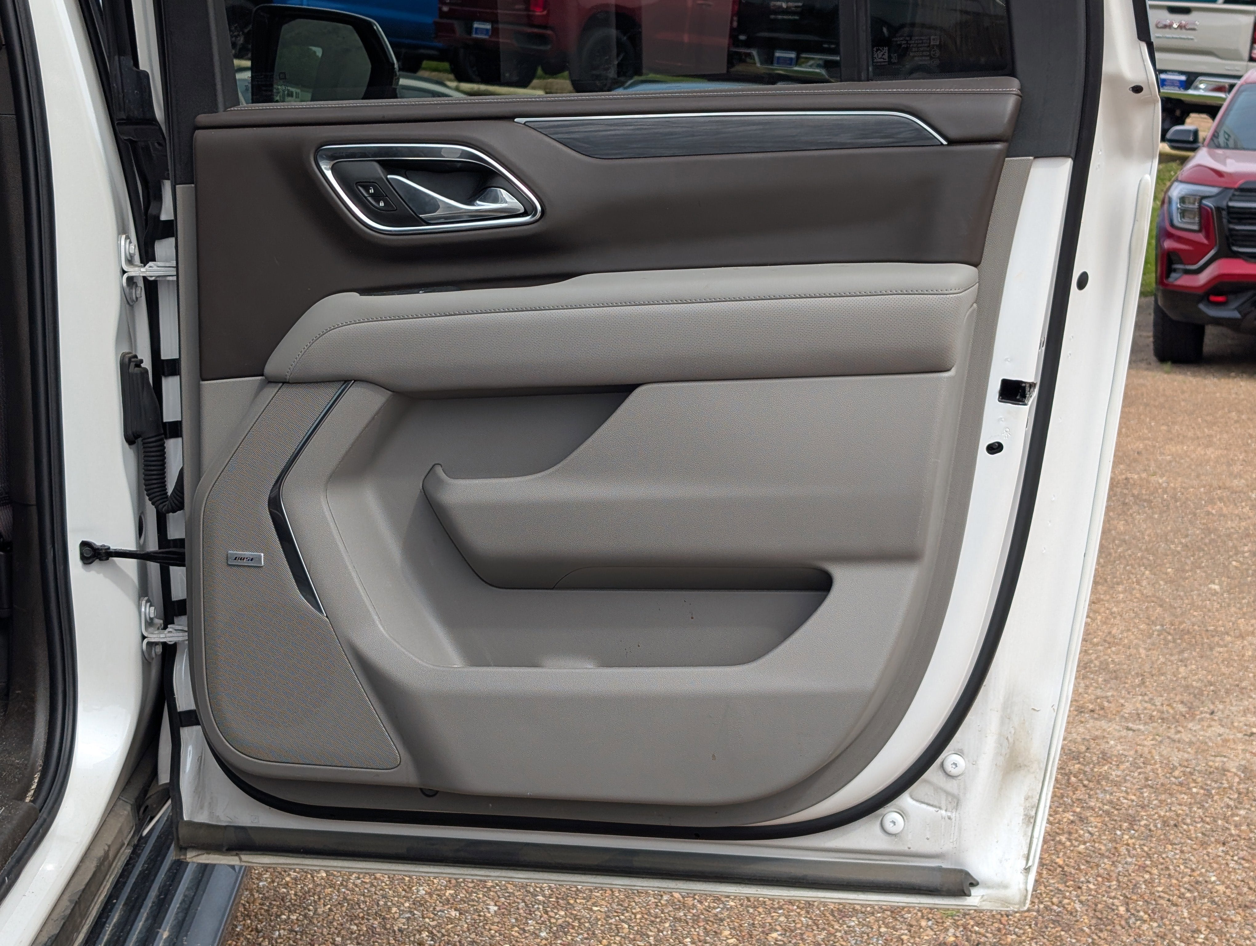 2023 GMC Yukon XL SLT