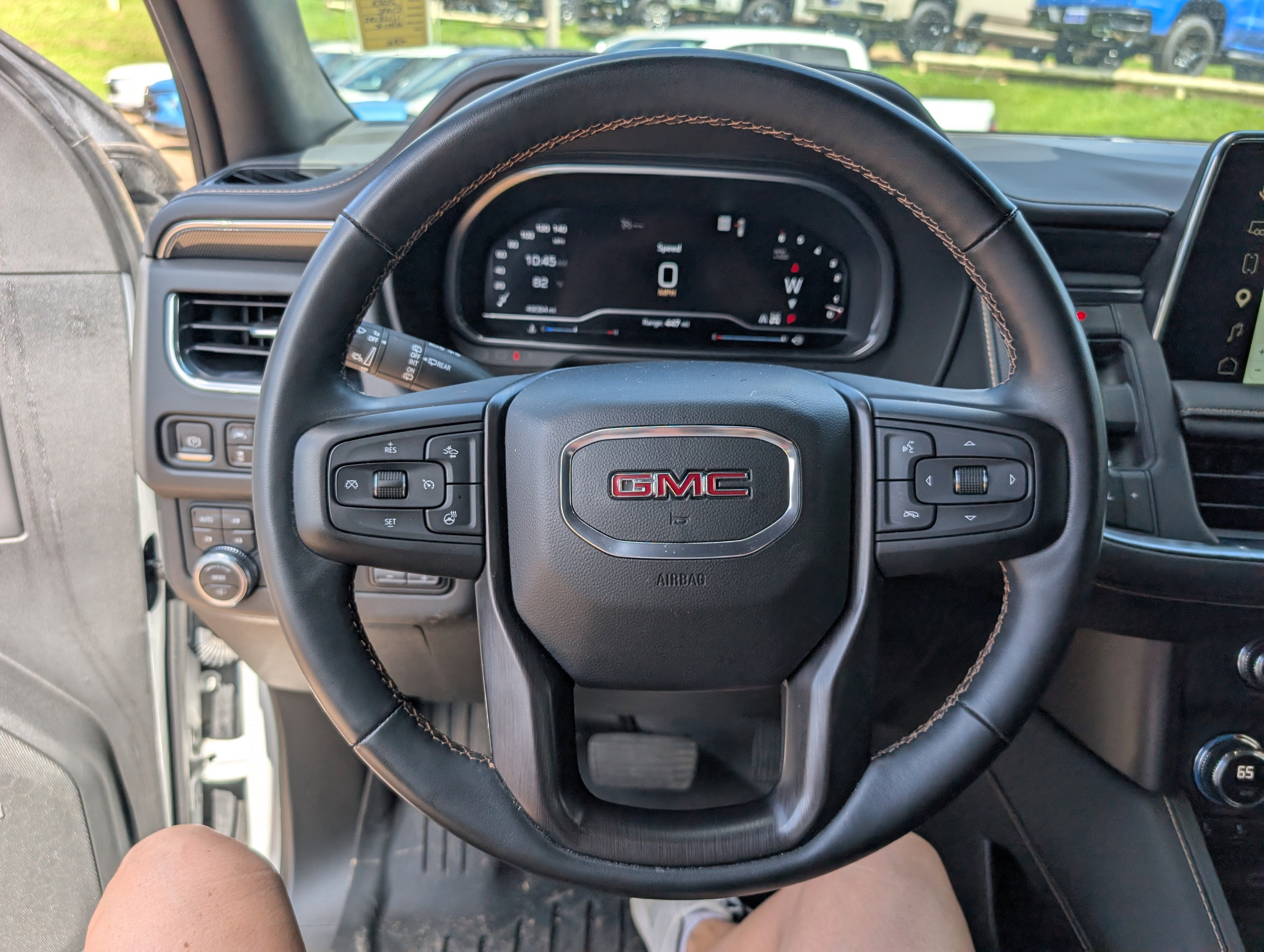2023 GMC Yukon XL AT4