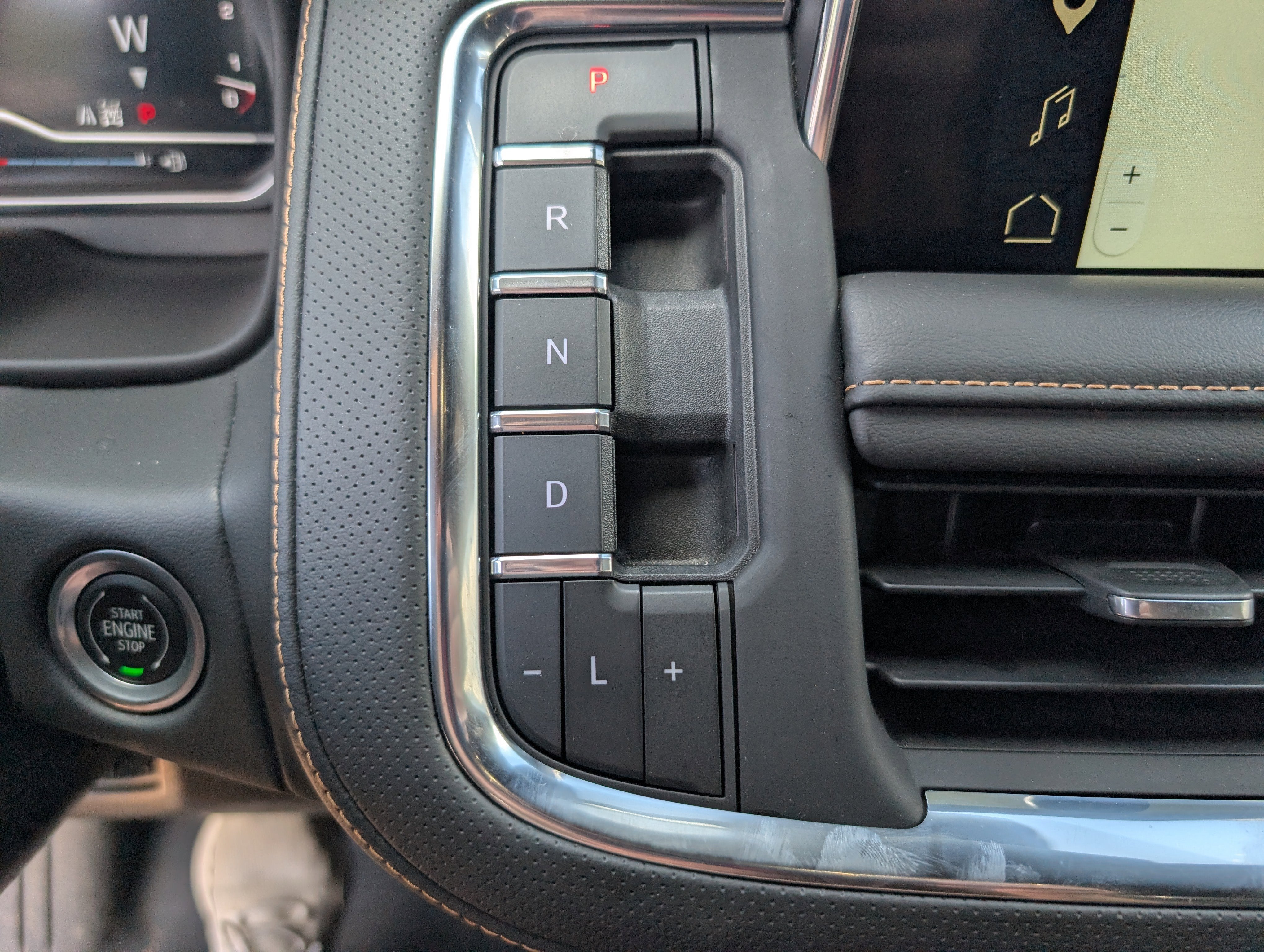 2023 GMC Yukon XL AT4