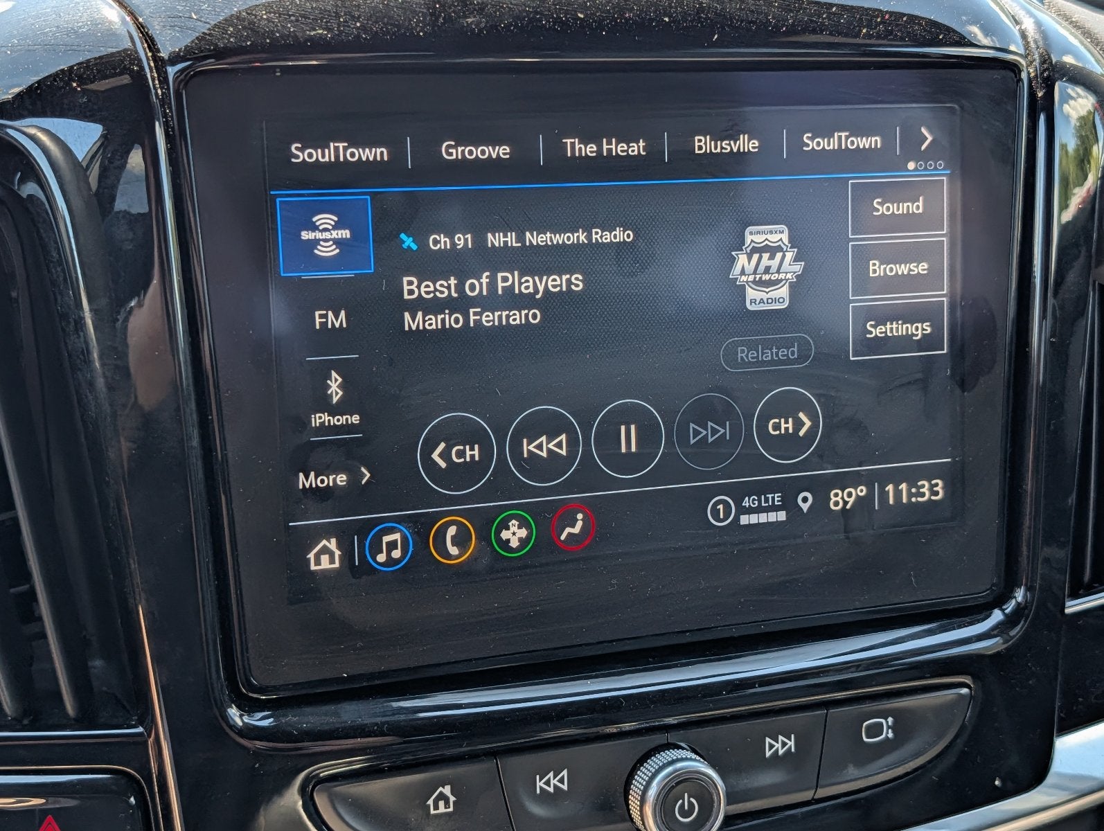 2023 Chevrolet Traverse LT Leather