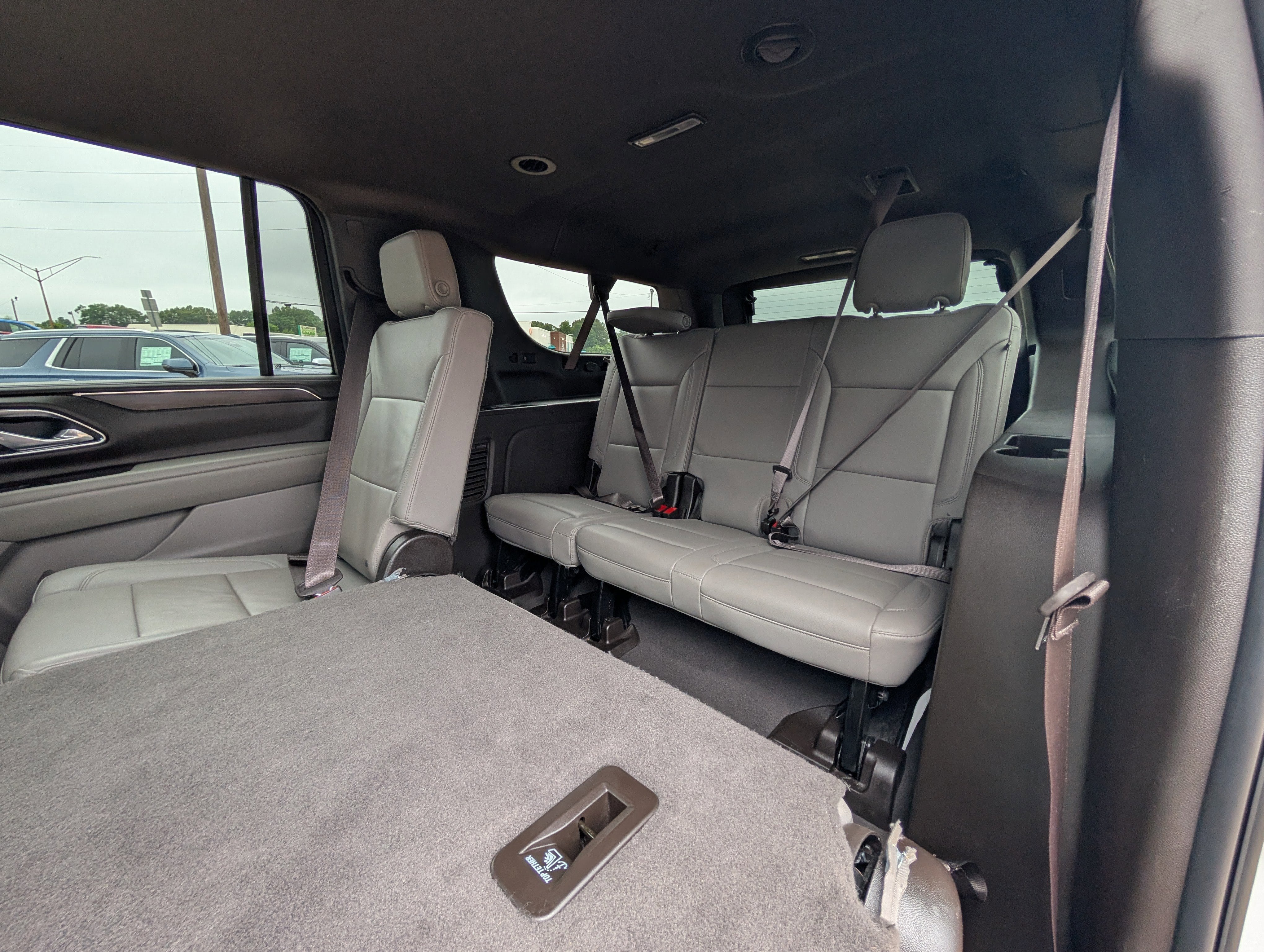 2024 Chevrolet Suburban LT