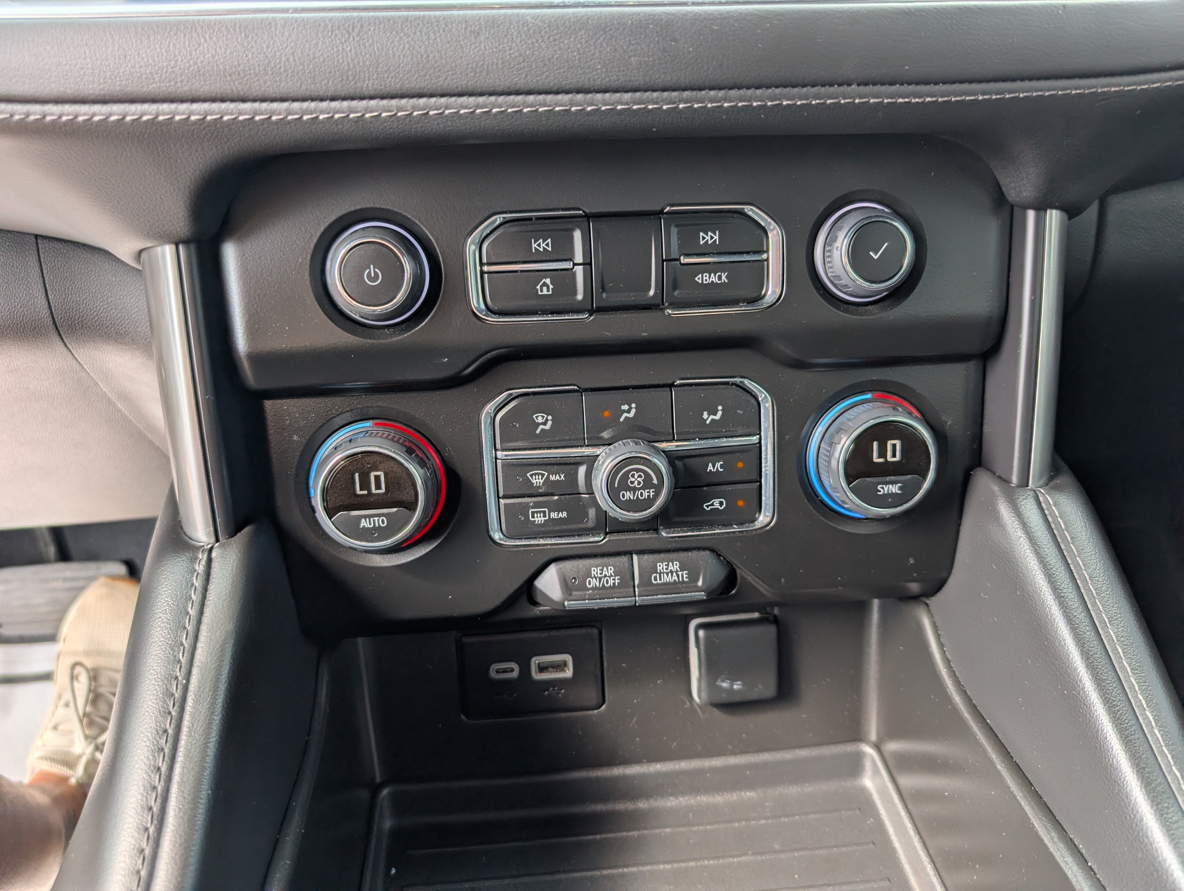 2023 Chevrolet Tahoe LS