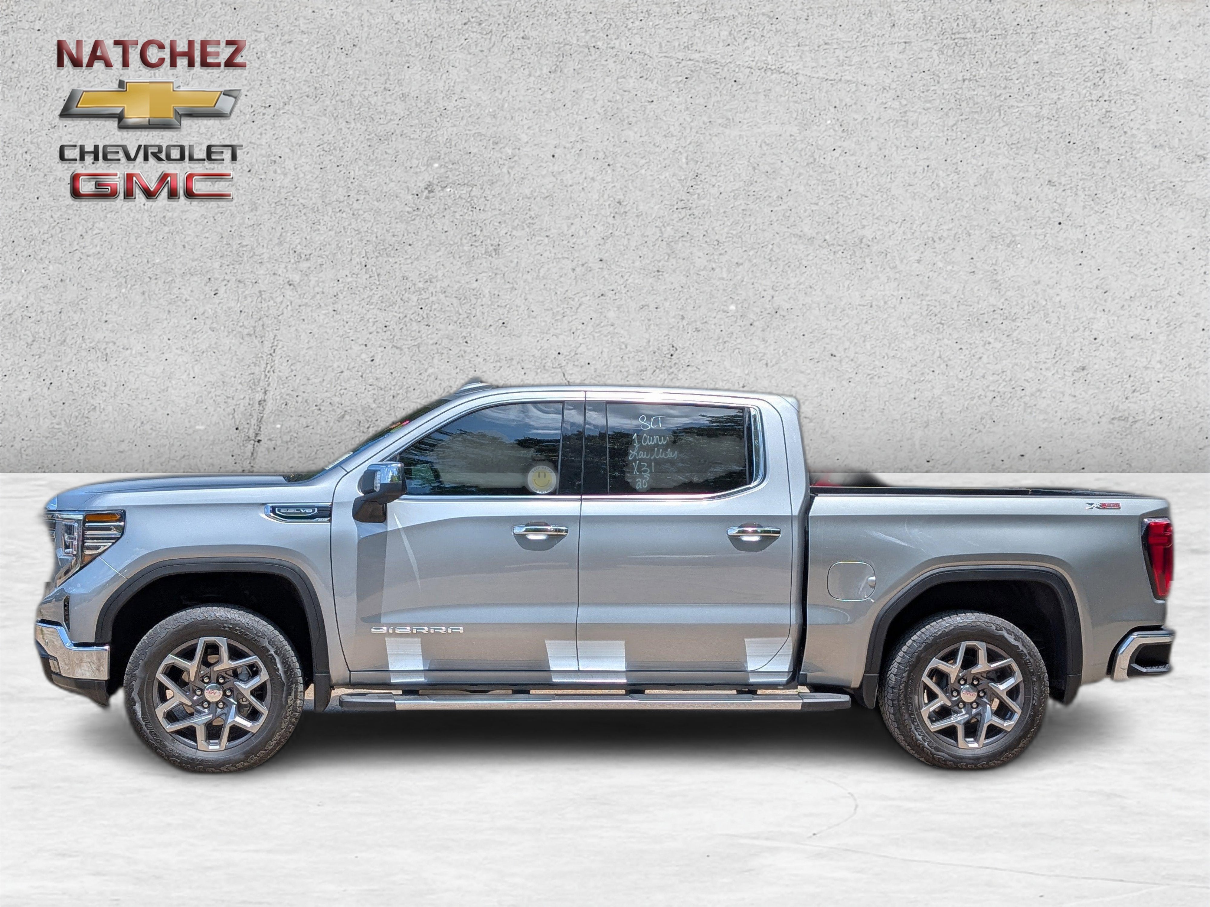 2024 GMC Sierra 1500 SLT