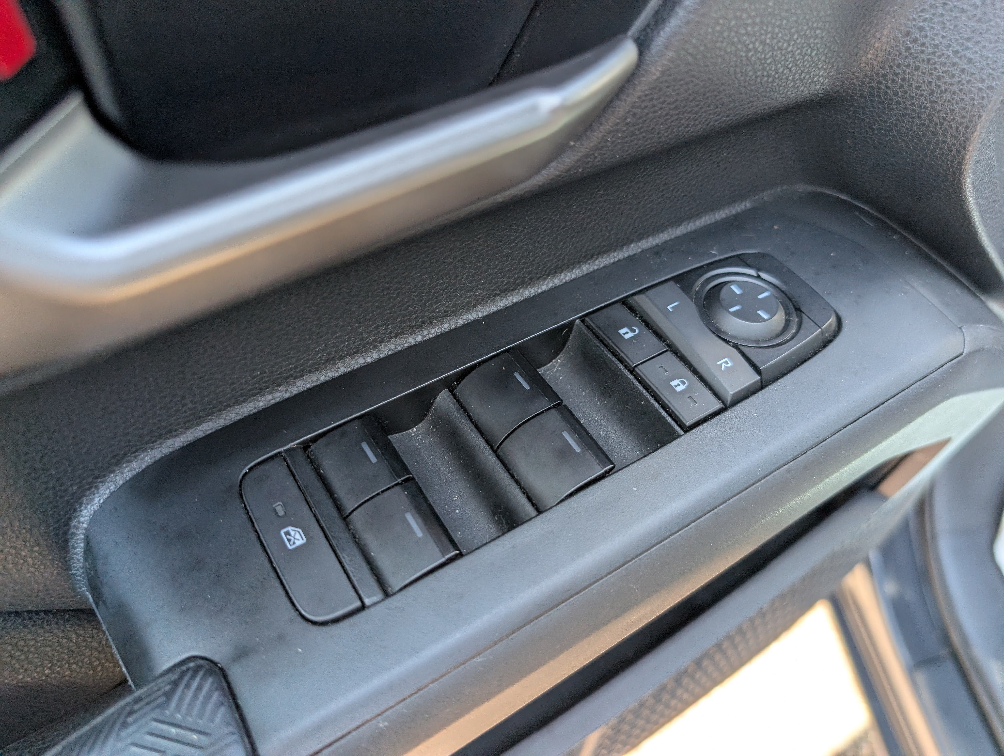 2024 Toyota Tacoma 4WD SR5