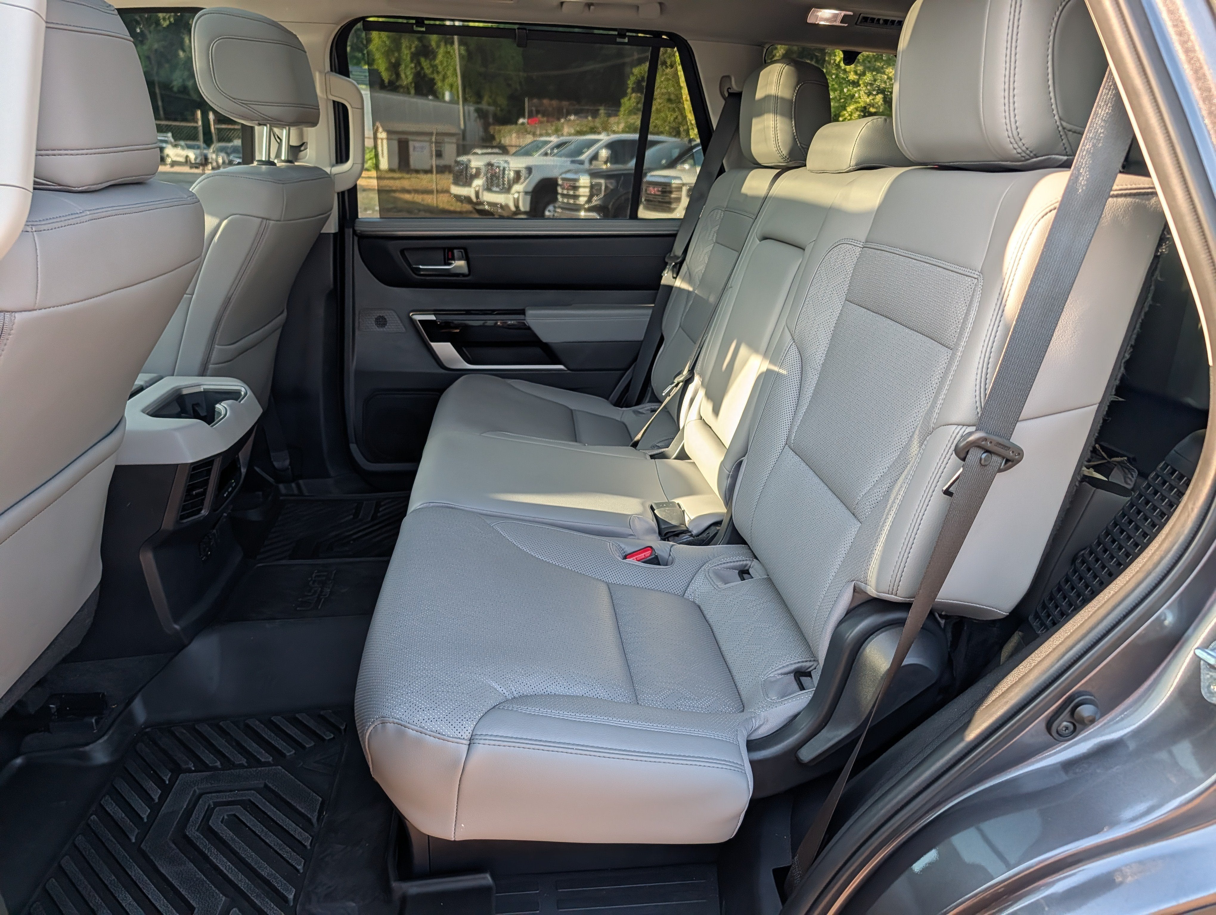 2024 Toyota Sequoia SR5