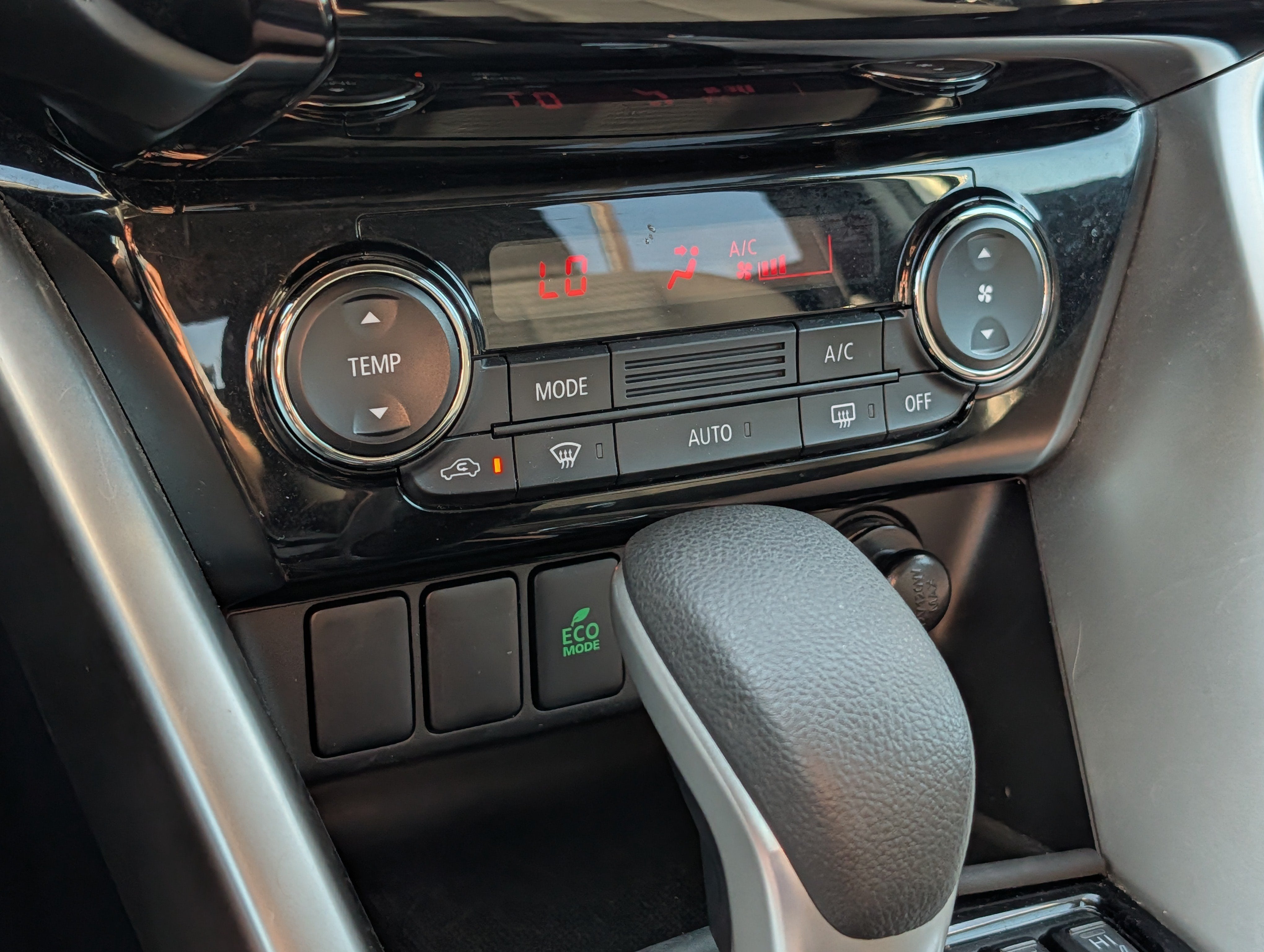 2025 Mitsubishi Eclipse Cross LE