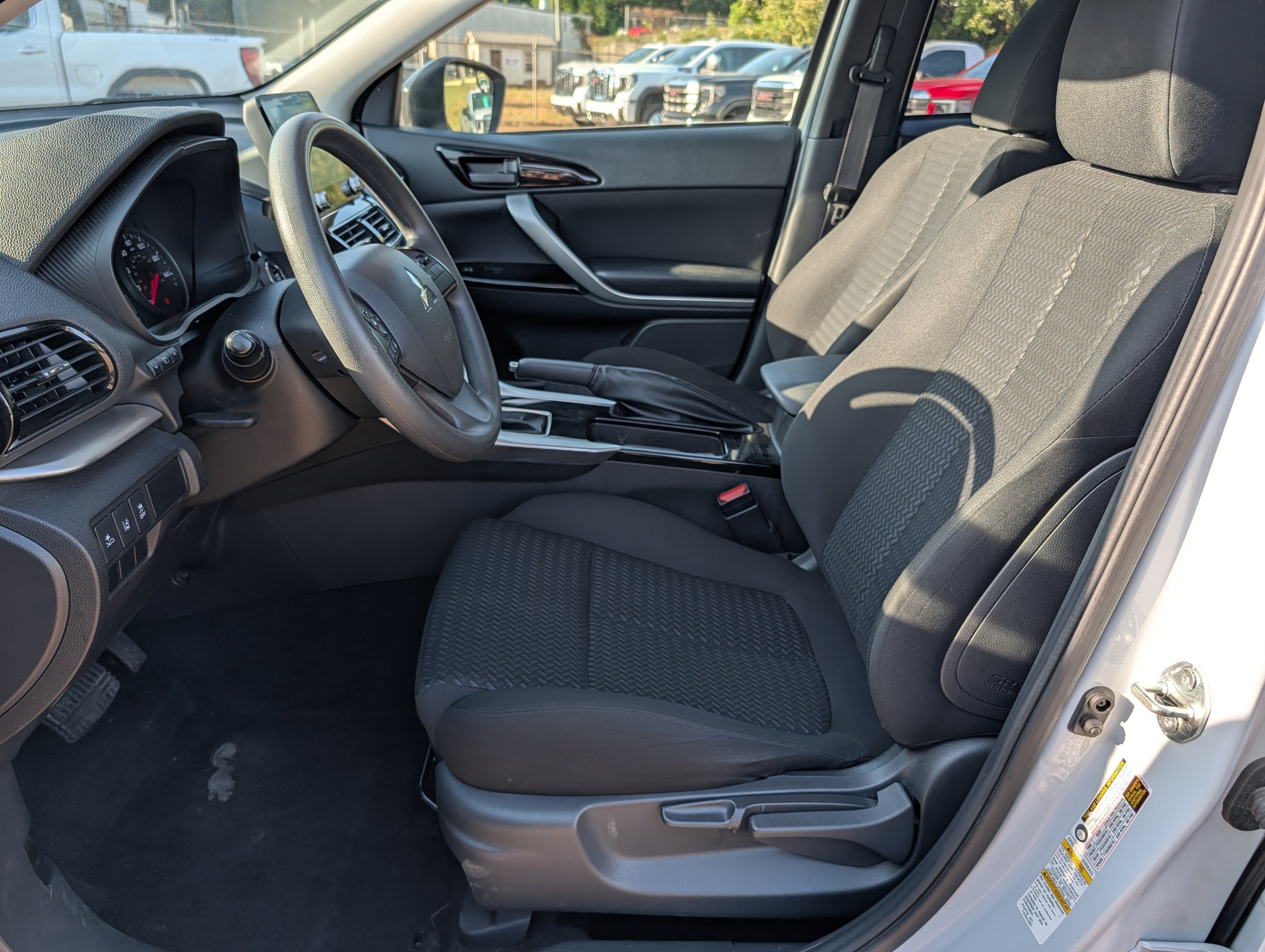 2025 Mitsubishi Eclipse Cross LE