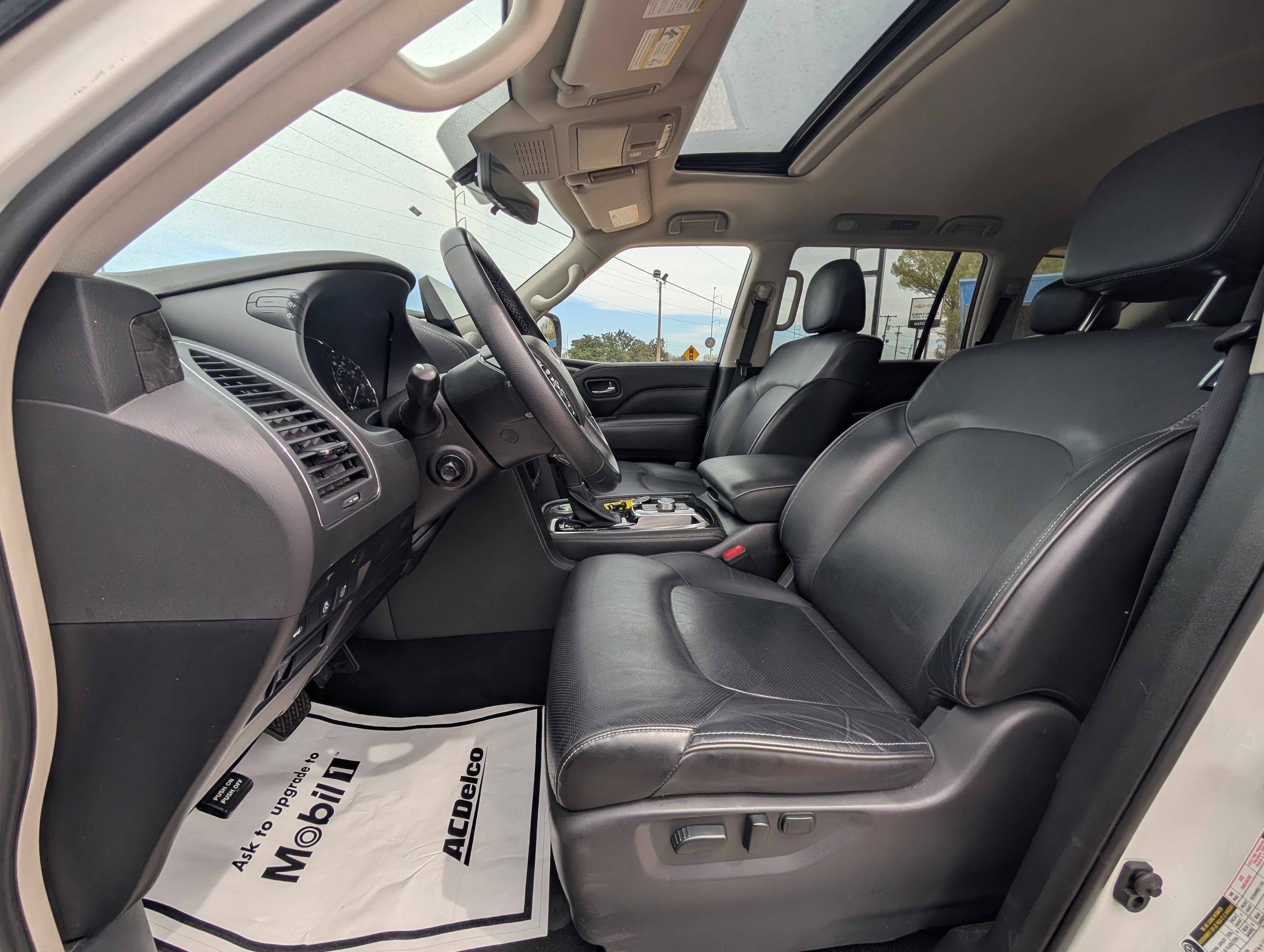 2024 INFINITI QX80 LUXE