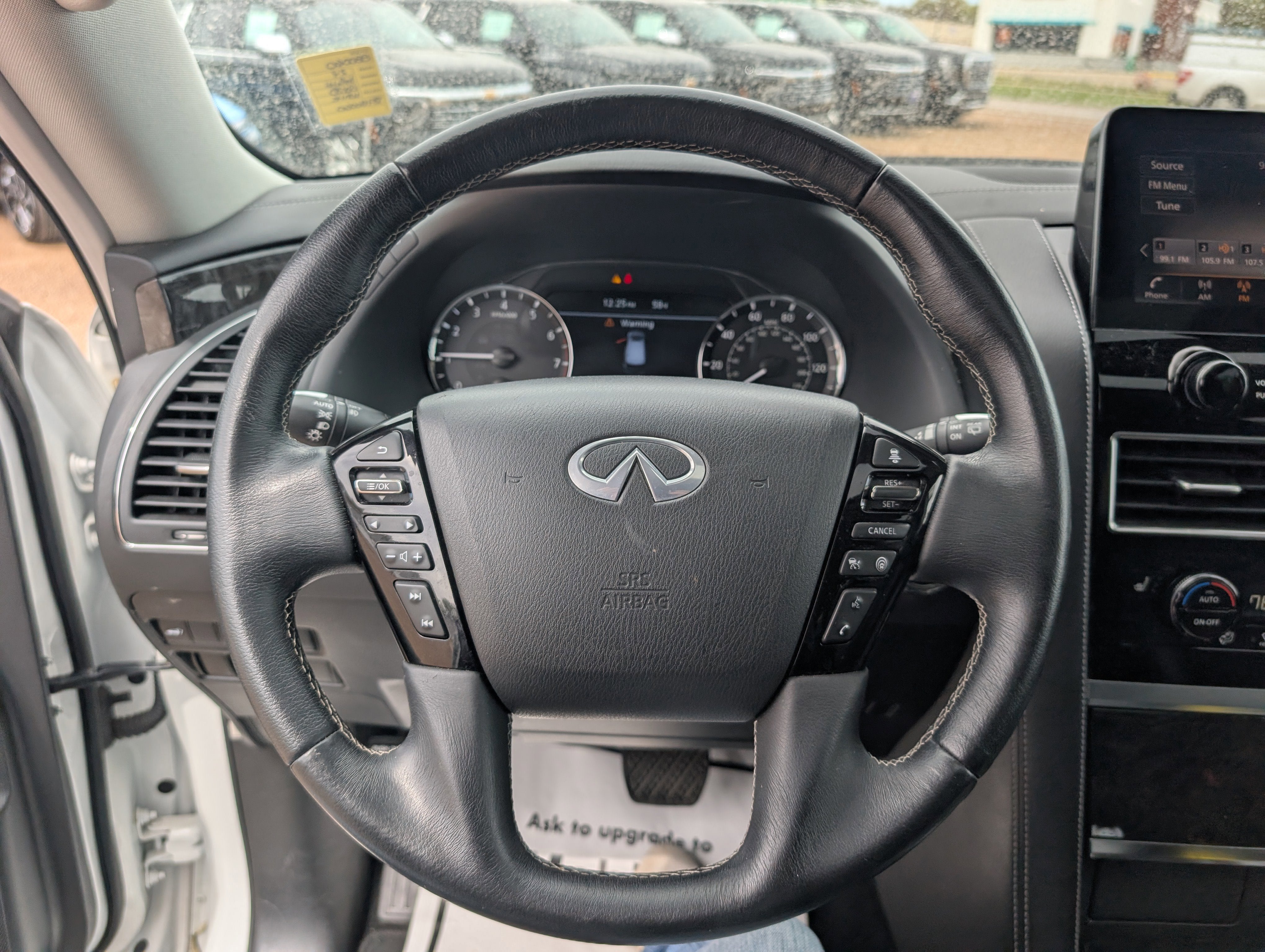 2024 INFINITI QX80 LUXE