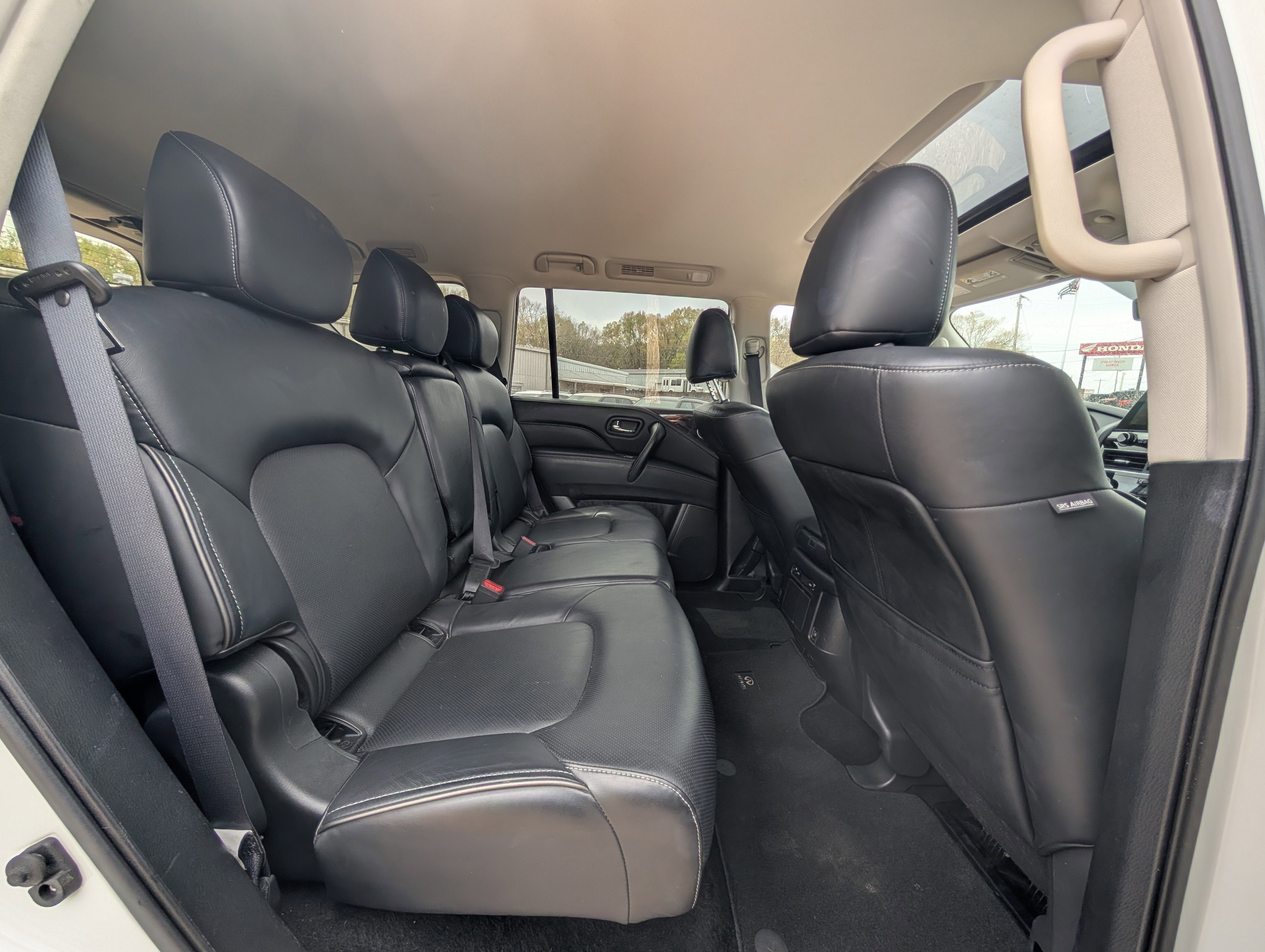 2024 INFINITI QX80 LUXE