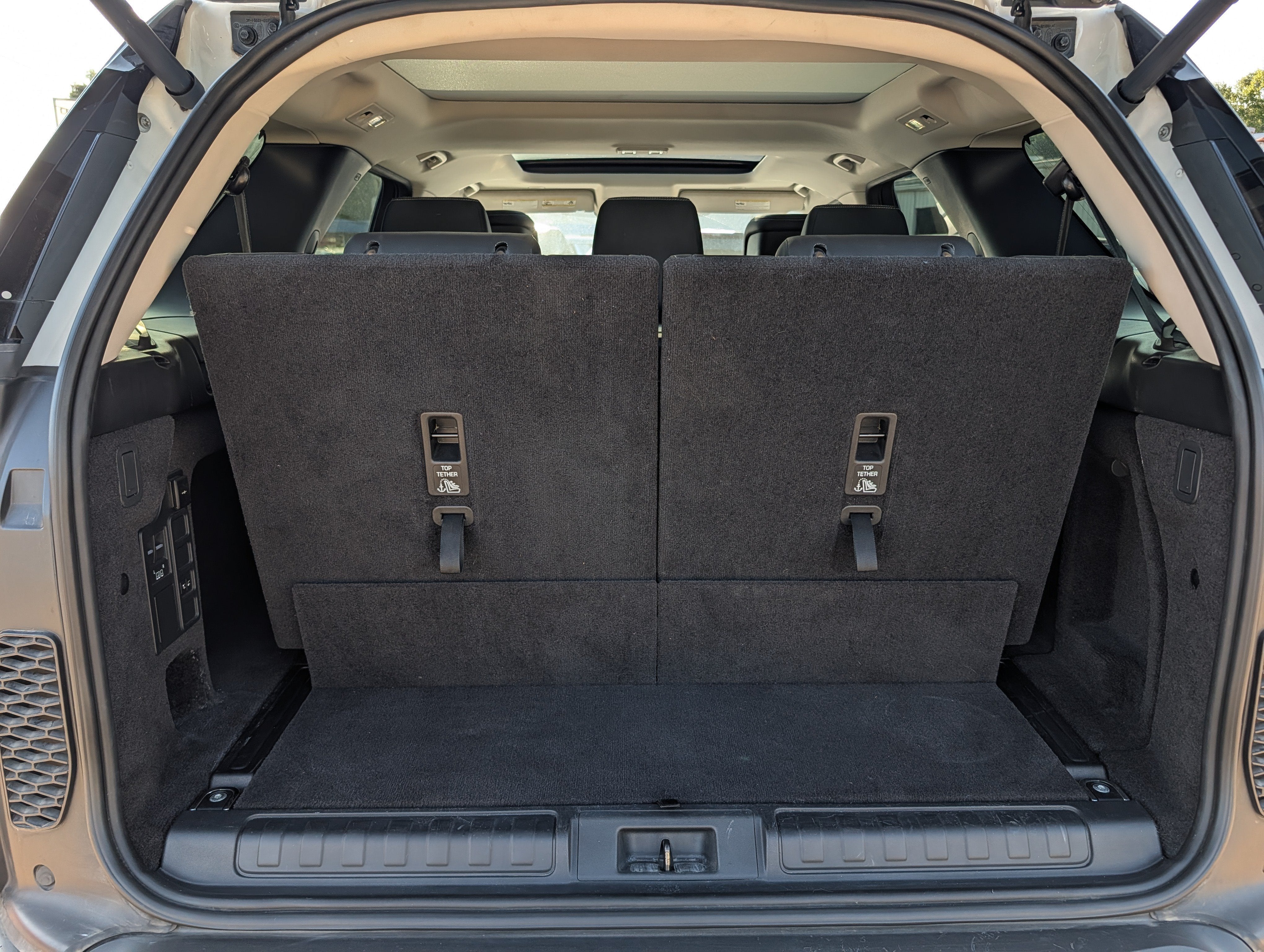 2024 Land Rover Discovery S