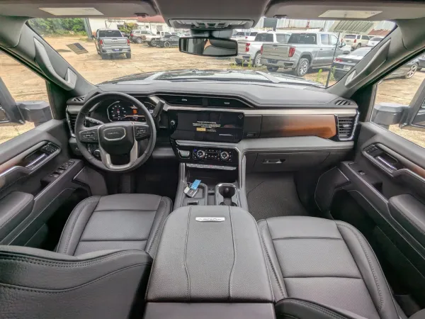 2025 GMC Sierra HD Dashboard