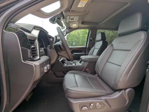 2025 GMC Sierra HD Front seats